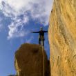 Haciendo equilibrismo - Sobre el gran bloque que hay en la base del espolón Aristóteles.
